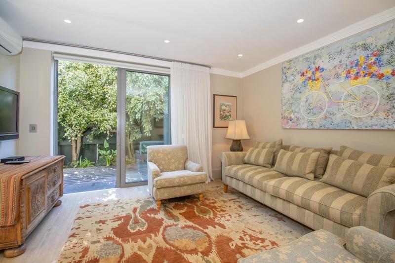4 Bedroom Property for Sale in Constantia Western Cape
